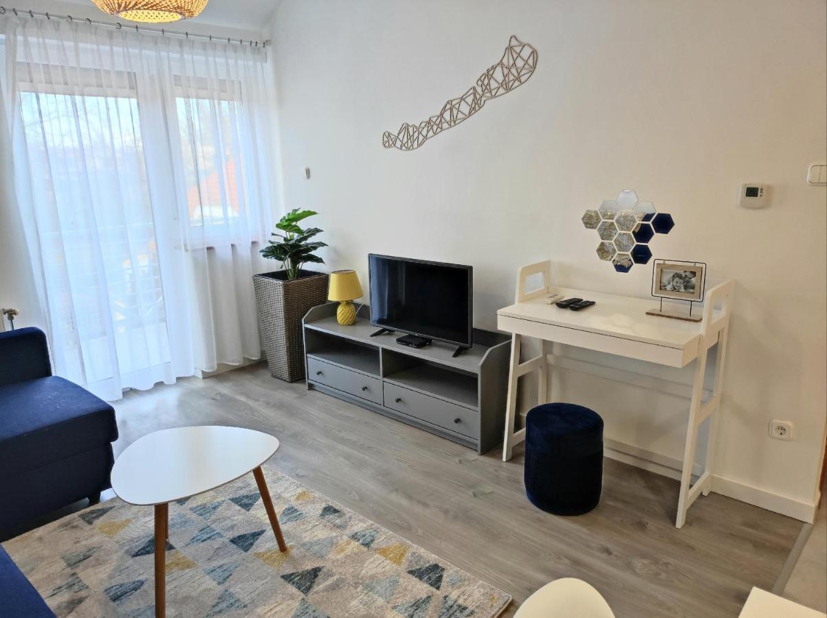 Arnyas Apartmanhaz Balatonlelle Exterior foto