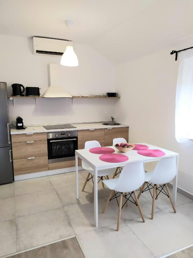 Arnyas Apartmanhaz Balatonlelle Exterior foto
