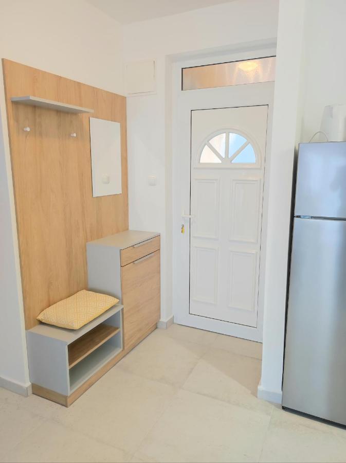 Arnyas Apartmanhaz Balatonlelle Exterior foto