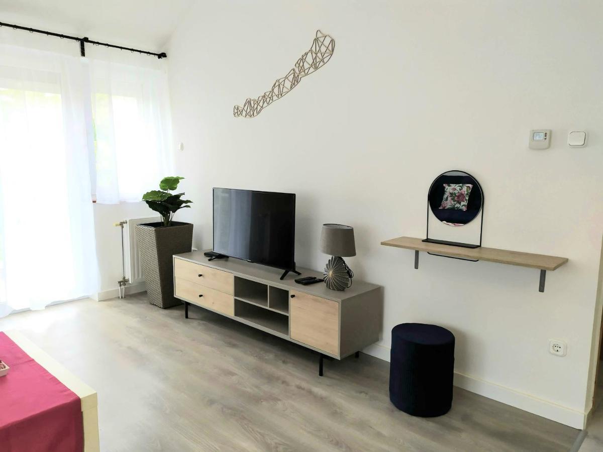 Arnyas Apartmanhaz Balatonlelle Exterior foto